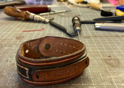 Bracelet personnalisable en cuir sur mesure